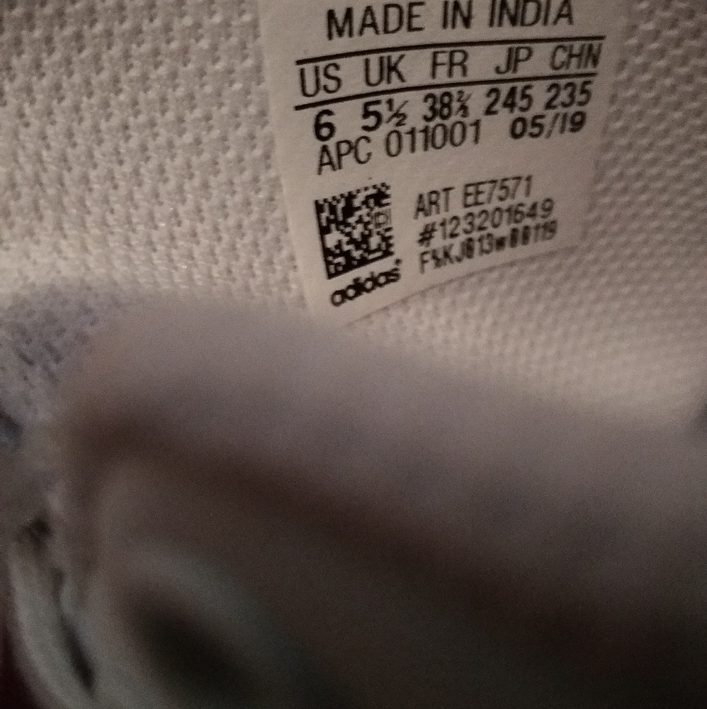 BNIB Stan Smith Script US6 - Picture 8 of 12